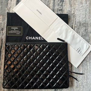 Chanel big envelop